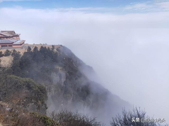 十一月你好图片(11月再见十二月你好的图片及心语？)