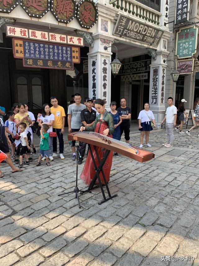 张纪中海外生活，张纪中外籍妻子