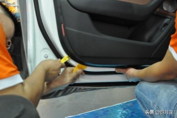 长沙奥迪A6L前门门板拆卸详细步骤图经验？