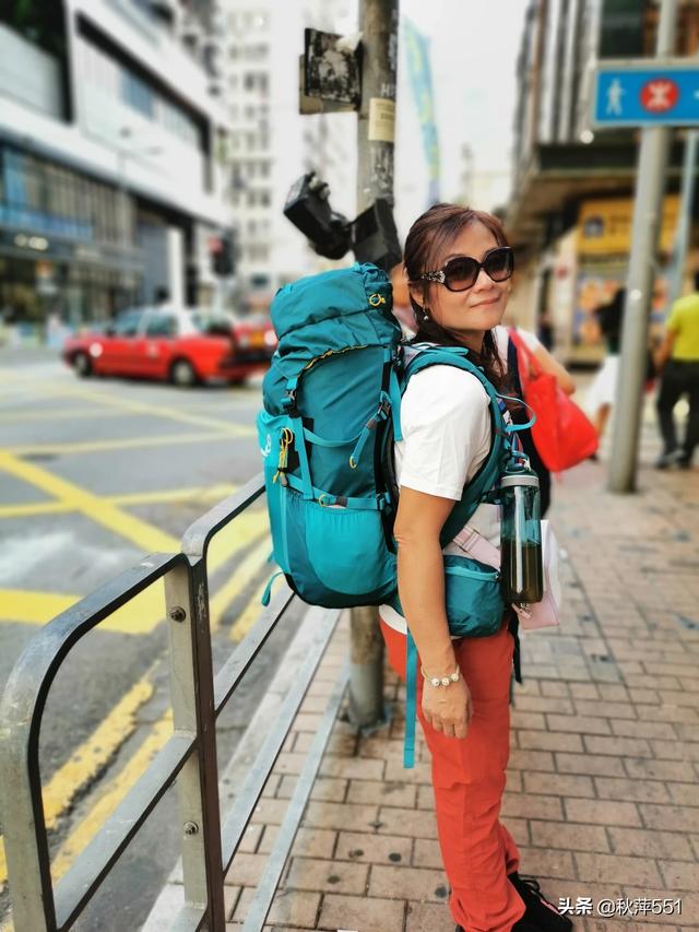 拍照好看的中年女性照片(图40)