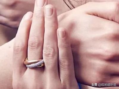求婚戒指戴哪个手指比较正确？