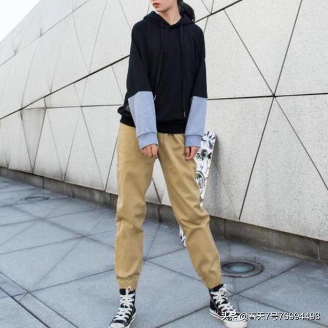 入秋长裙如何搭配裤子女(图2)