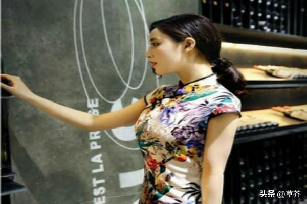 最搭配旗袍的发型图片(图5)