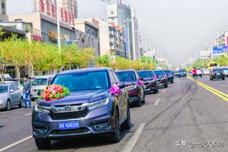 两个婚礼一个葬礼和两个婚礼一个葬礼电影完整版