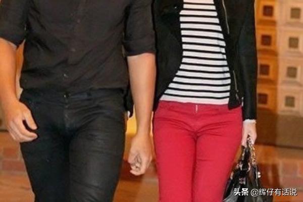 红色裤子配什么颜色上衣