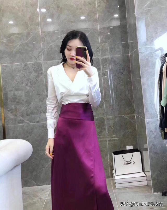 秋天衬衫如何搭配女生穿(图7)