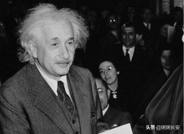 爱因斯坦发明了什么_爱因斯坦发明了什么伟大的发明是什么