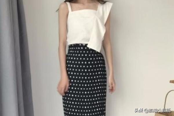 白色长裙复古怎么搭配(图6)