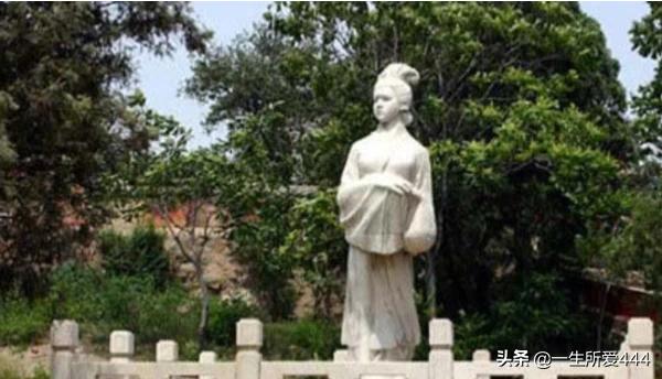 孟姜女哭长城的主要内容30字