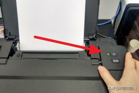 佳能1810佳能1810两个灯交替闪烁