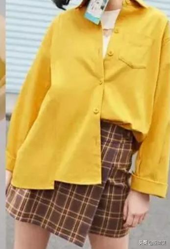 黄色该如何搭配衣服女孩