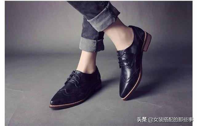 英伦高跟小皮鞋如何搭配
