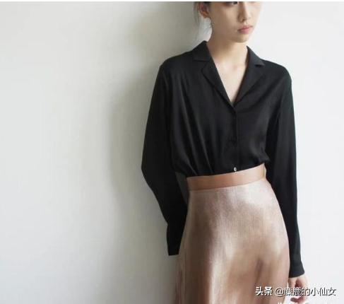 女士黑色衬衣怎么搭配(图22)