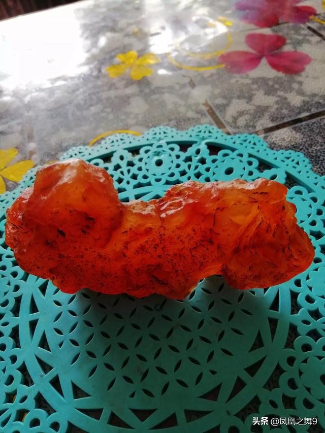 女人带玛瑙好还是石榴石好(图14)