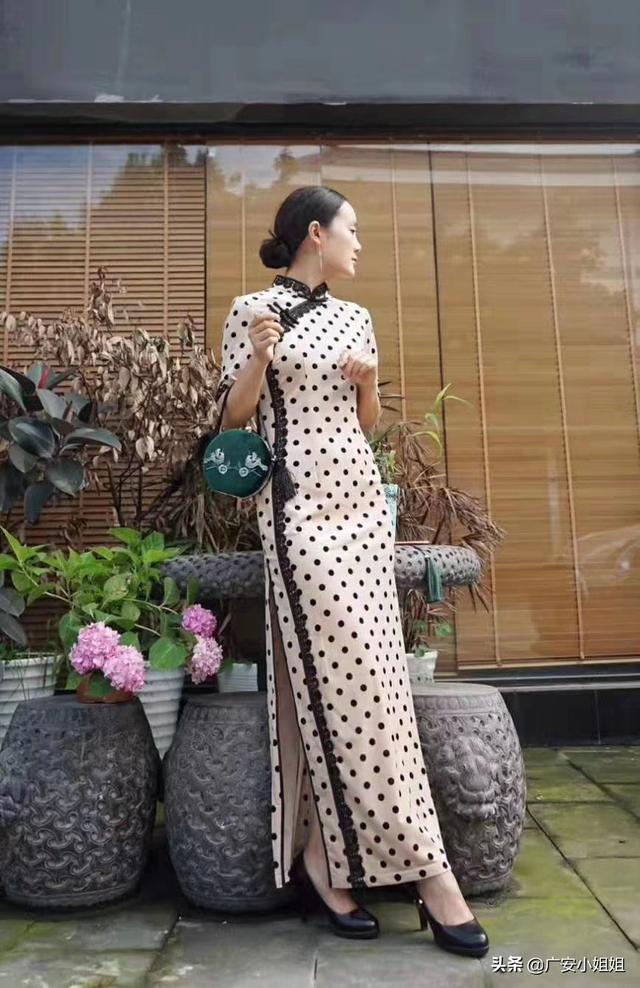 穿旗袍如何搭配包包女生(图11)