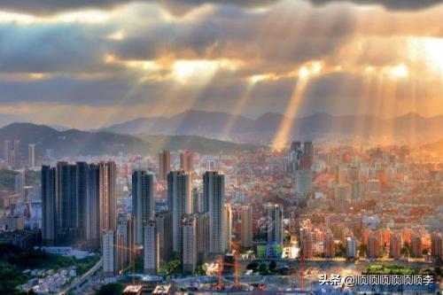 泉州夏季旅游穿搭， 泉州夏季旅游穿搭图片