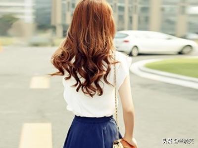 老气的裙子如何搭配衣服(图2)