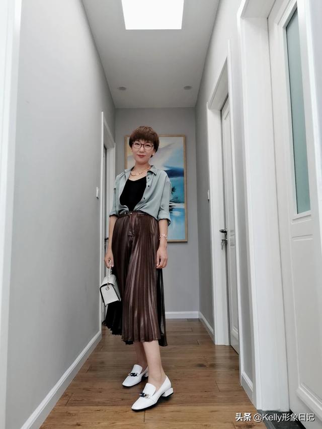如何搭配半截裙好看女士(图6)