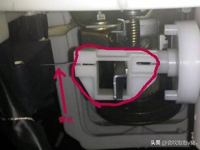 洗衣机怎么放水出去？：洗衣机怎么放水