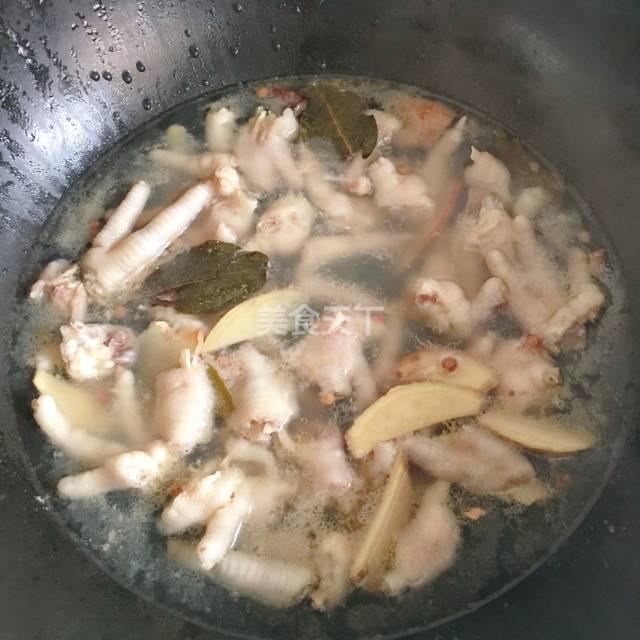 [泡椒风爪]泡椒凤爪的家常做法？