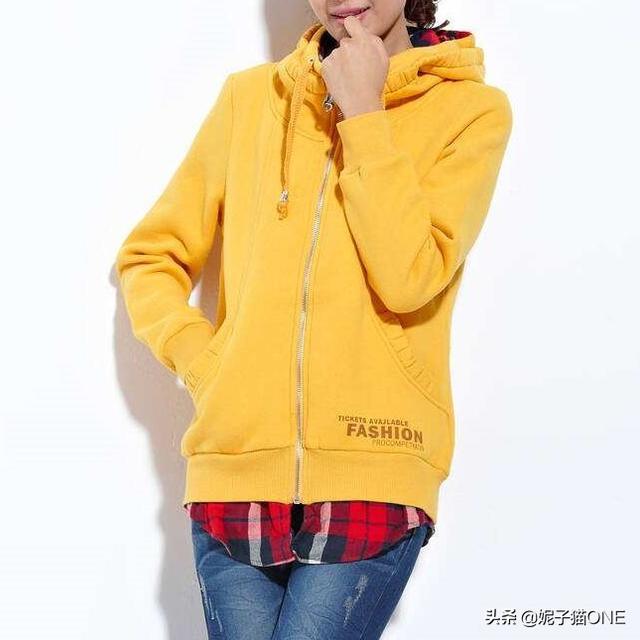 小女孩长款卫衣如何搭配(图1)