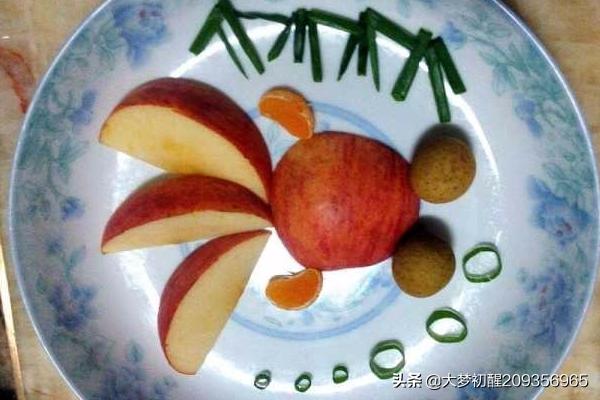 [果实图片]用各种水果做玫瑰花，你觉得哪个最好看？