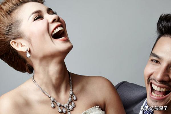 女朋友生气了怎么哄（不知道怎么惹女朋友生气了怎么哄）