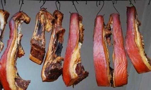 四川农村熏腊肉_四川农村怎样熏腊肉？
