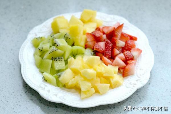 制作冰淇淋和水果的过程(图1)