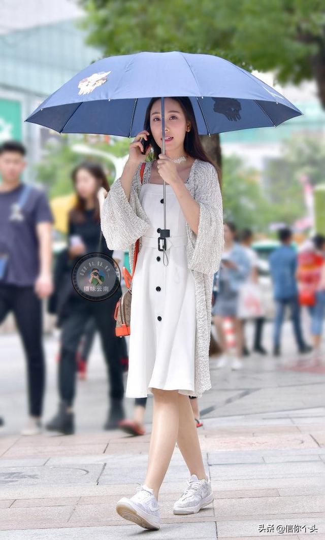小白裙如何搭配丝袜外套(图6)