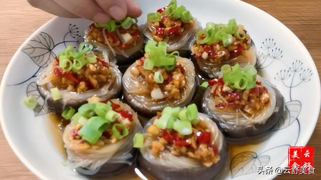 香菇粉条菜盒的做法大全(图12)