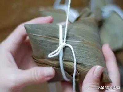 怎么包粽子具体步骤图-怎么包粽子具体步骤图片