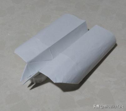 如何折翅膀能扇的纸飞机教程视频下载