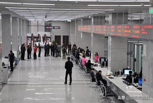 武汉市洪山区政务服务中心？