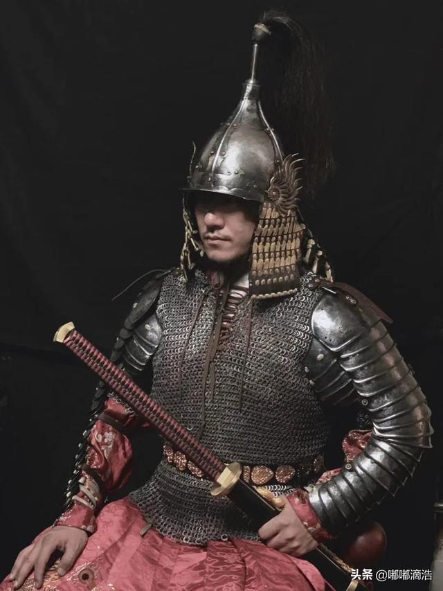 如何修饰战袍颜色搭配好看