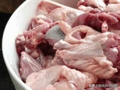 广东闷鸭做法（广东焖鸭子的家常做法？）