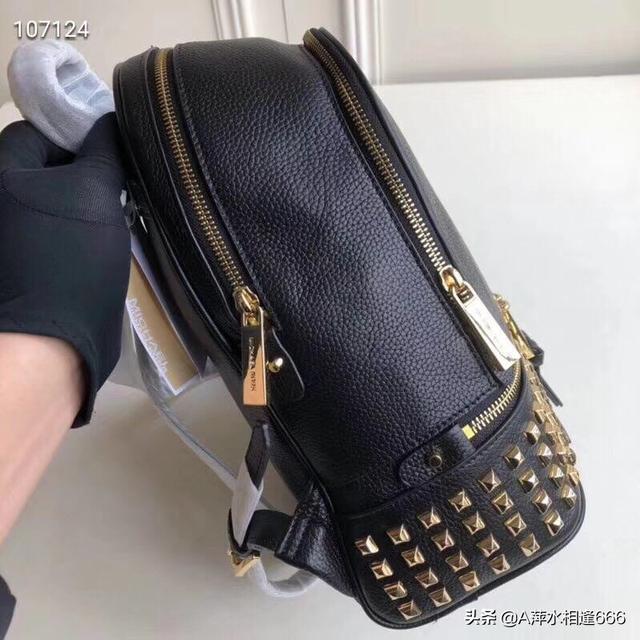 运动小书包如何搭配衣服(图26)