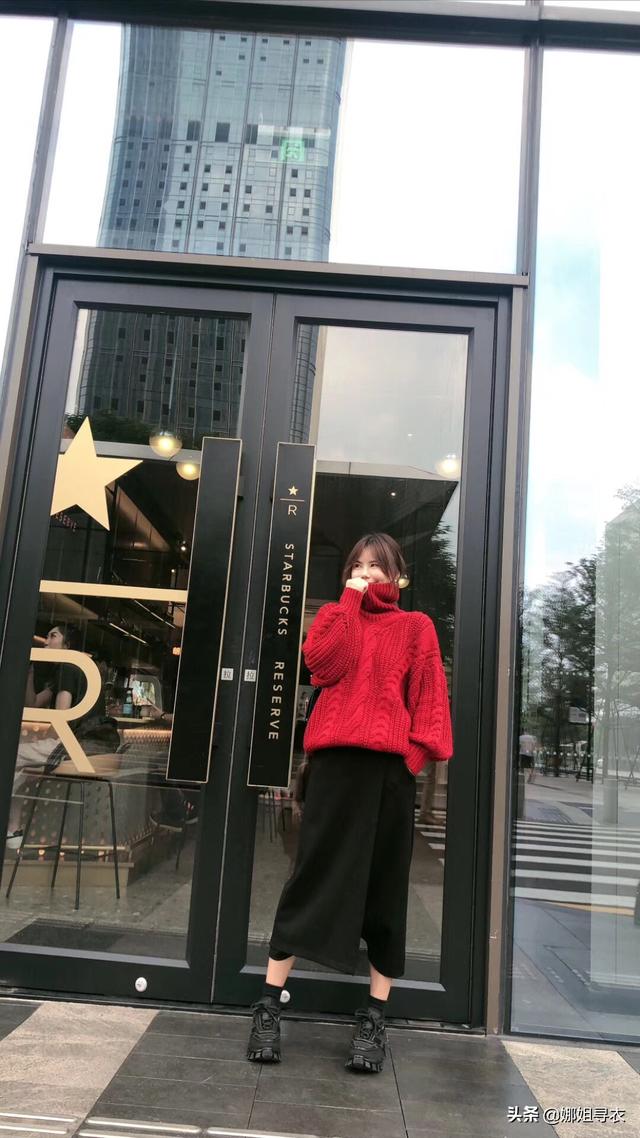 高领短袖女夏天如何搭配(图2)