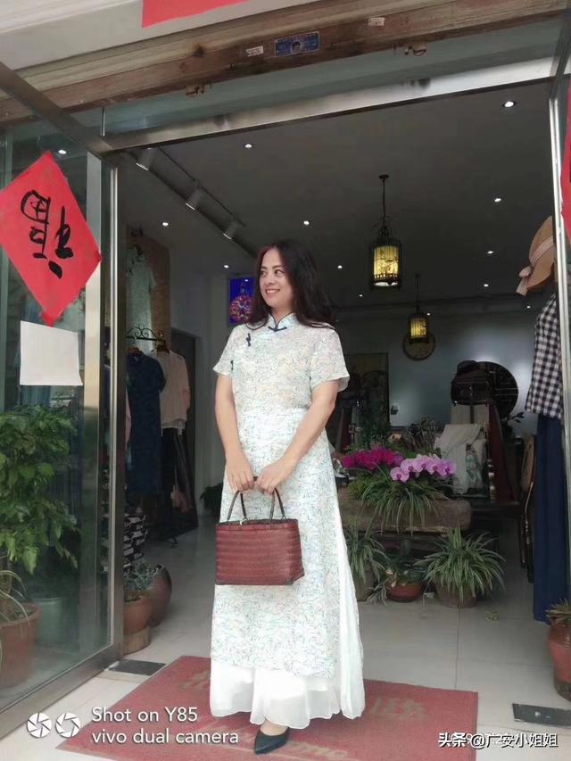 穿旗袍如何搭配包包女生(图8)