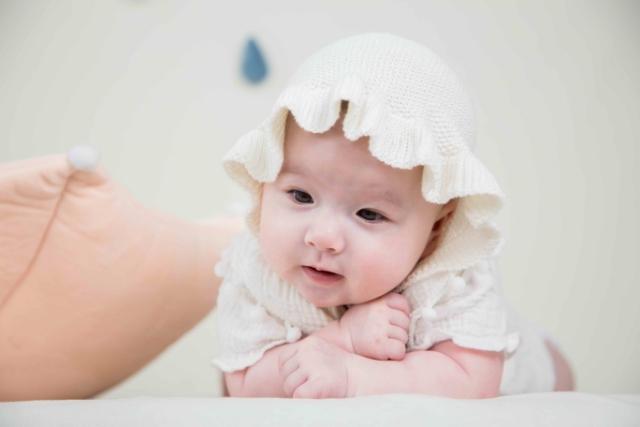 儿童拍百天照的一些技巧和方法？：宝宝百天摄影