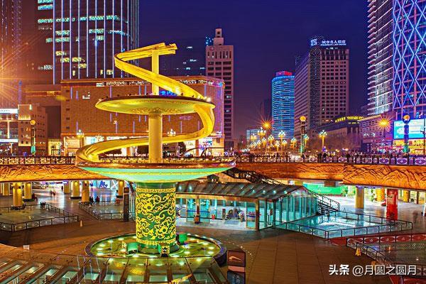 成都市自驾住哪里方便