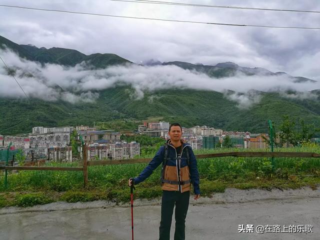 想去旅游但没有朋友陪伴，一个人又觉得太孤单怎么办，喜欢旅游励志句子