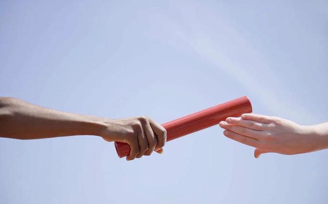 如何做接力棒,100米迎面接力棒交接方法?_68百科