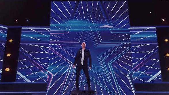 第39集 | 日本火焰艺术家 宫洼研 打造出了动漫中炭治郎的日轮刀 火焰