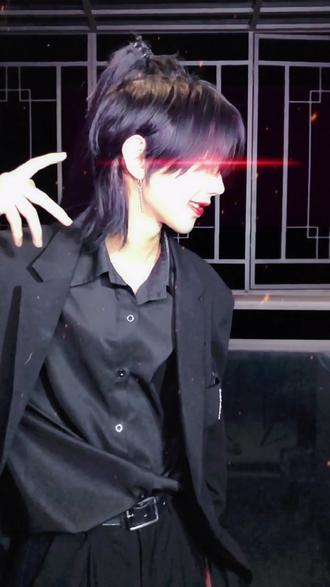 黑衣高马尾 - 鱼肥 - 抖音