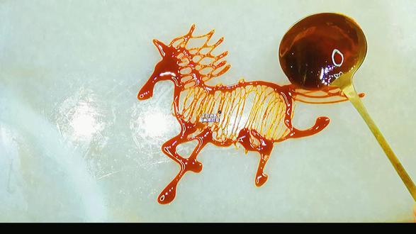 南职校训:砺志,崇实,强技,尚新#美食达人糖画挑战赛#挑战文一刀糖画