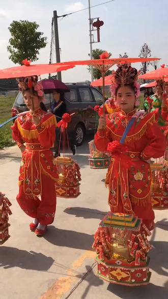 传递正能量 #潮汕民俗文化 #挑花篮#培养青少年身姿与性格#———李